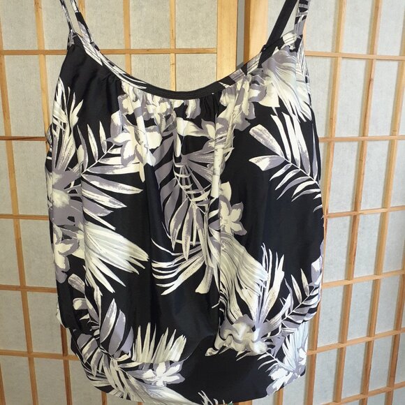 NEW! KONA SOL SWIMWEAR SLIMMING BANDED SWIM TOP FLORAL-WOMENS PLUS SIZE 18W - Picture 1 of 4
